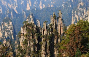 長(zhǎng)沙出發(fā)到黃龍洞、張家界森林公園、天門山、鳳凰五日游